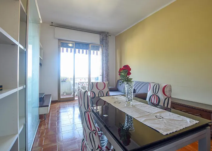 Apartament Beautiful In Viareggio